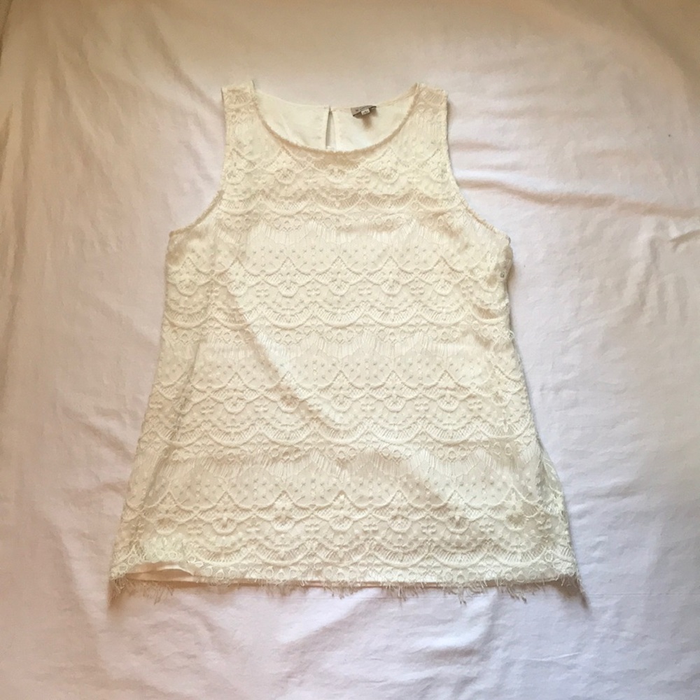 Sleeveless shirt